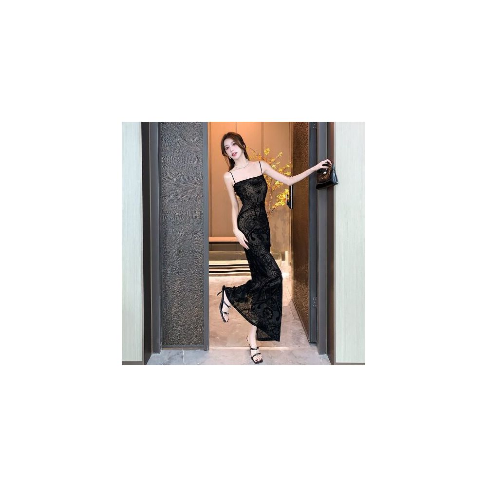 Plush printed mesh suspender long skirt with hip wrap to show off figure women s 2025 new summer light luxury and high end feeling