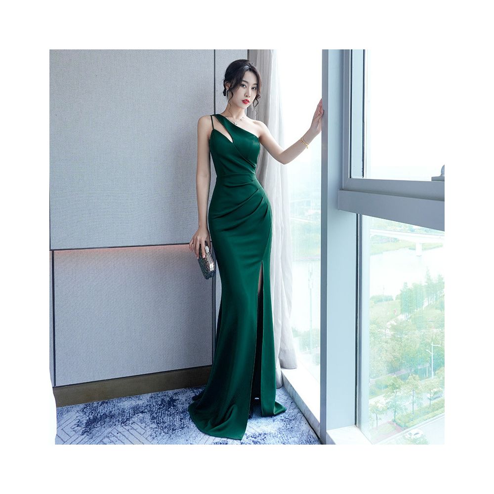 Evening gown for women 2025 new high end banquet host fish tail long skirt temperament slimming sloping shoulders sexy slimming