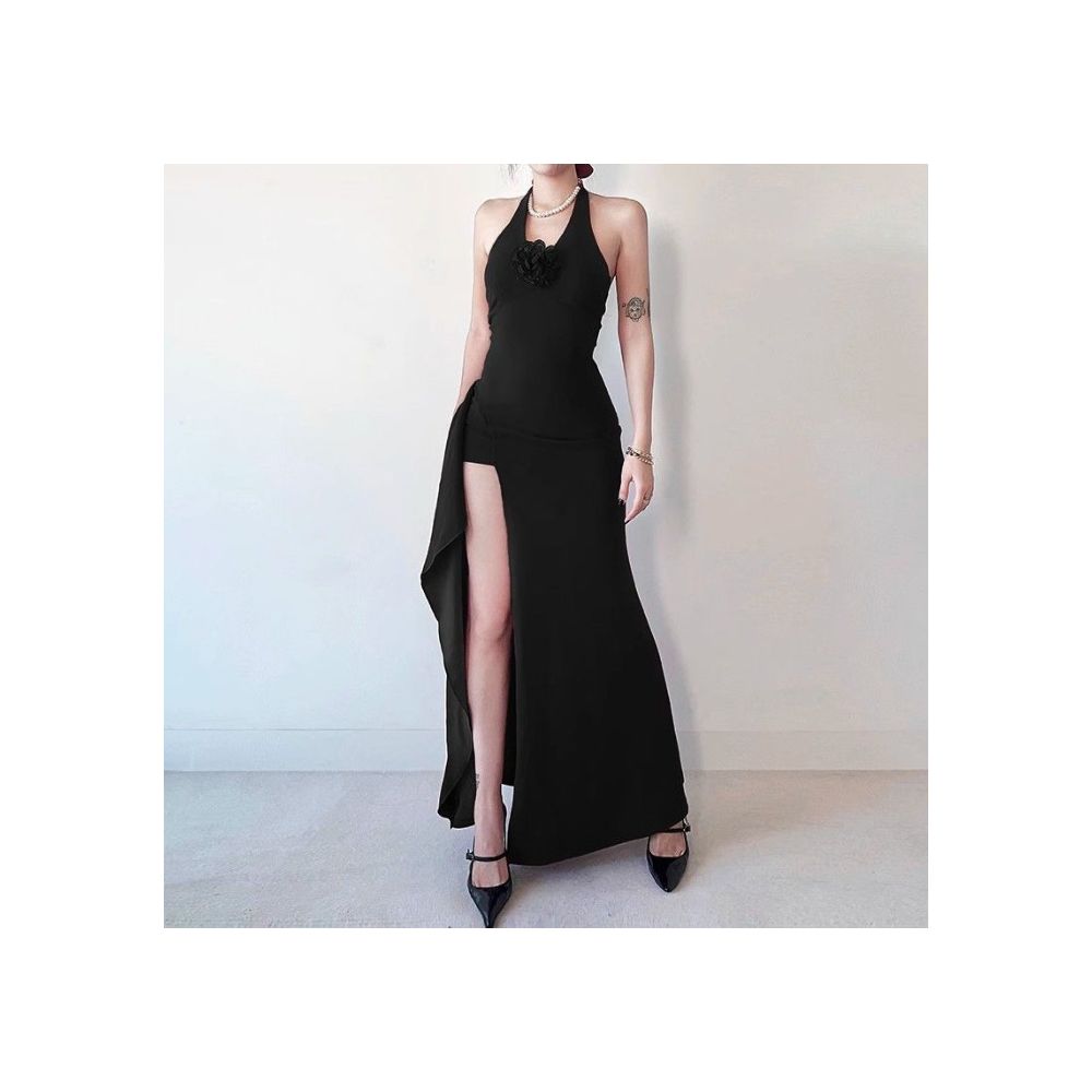 Pure Desire Wind Queen Endless Wind Red Hanging Neck Dress for Women s Spring and Summer Vacation Waist hugging Dress Hip hugging Dress