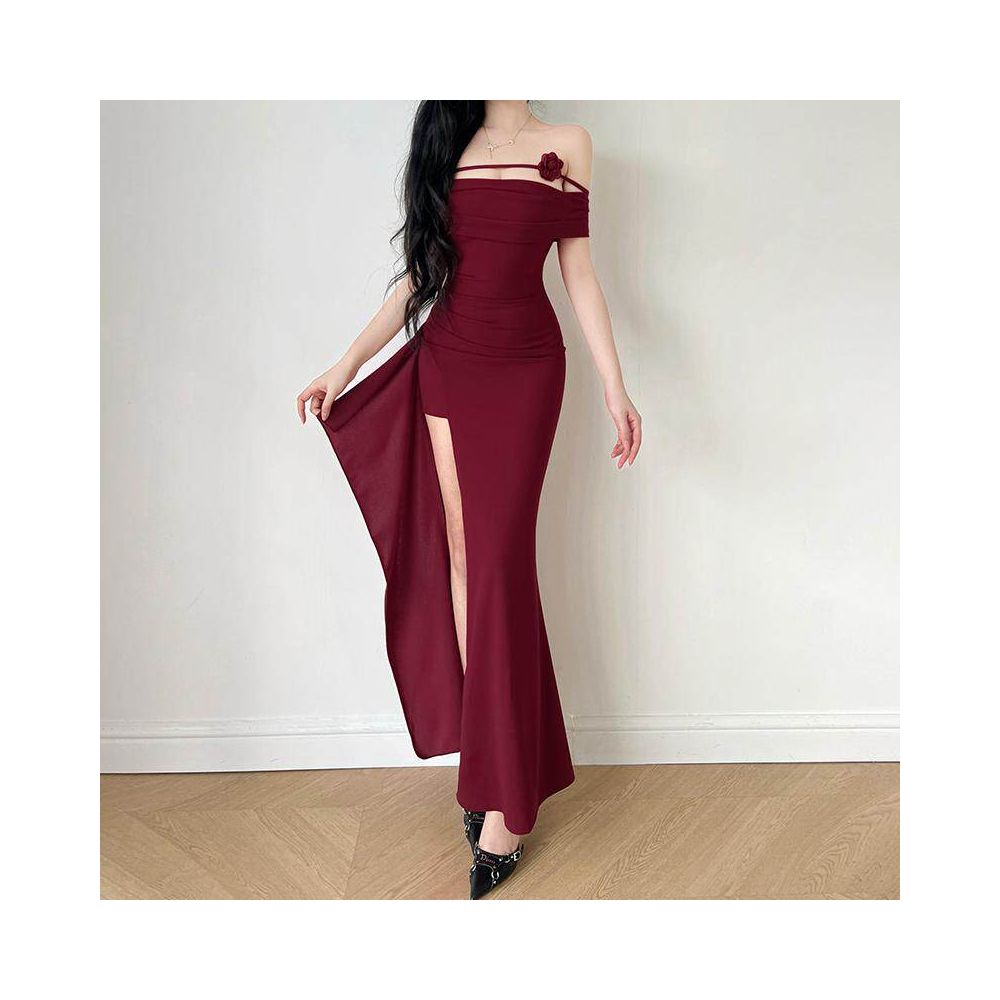 Exquisite Queen s Sexy One Shoulder Split Red Evening Dress for Women s Summer High End Temperament Banquet President s Dress image 0