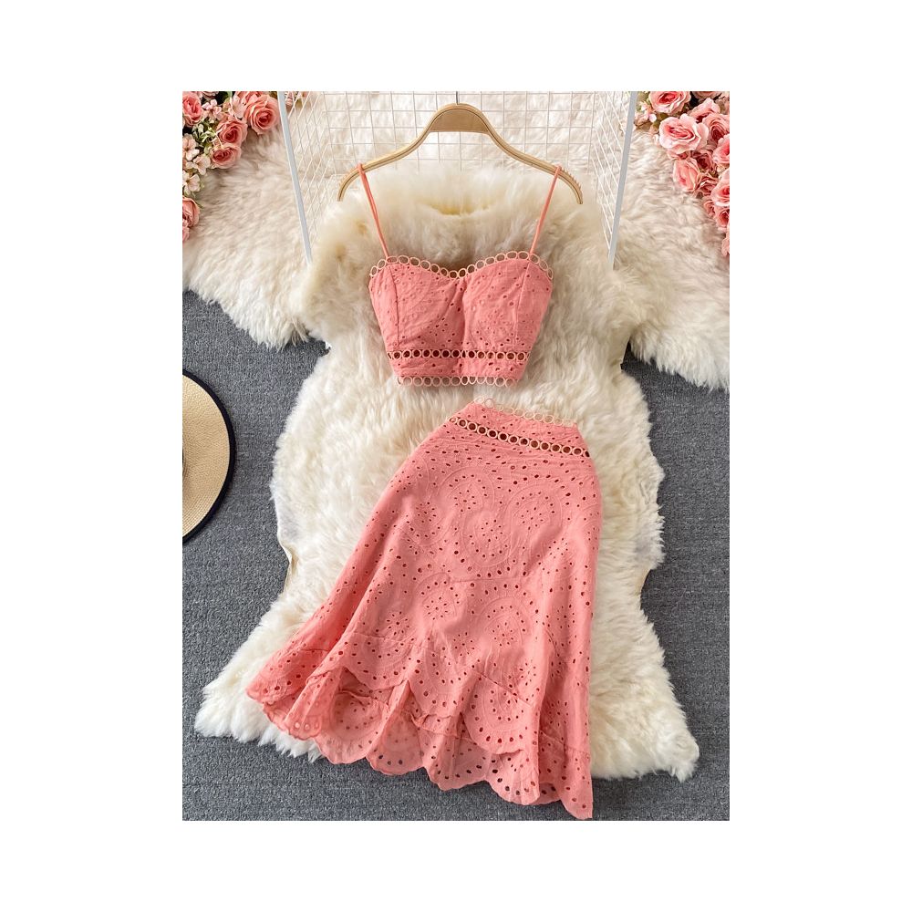 Beach vacation set new summer style backless short strapless camisole top and high waisted ruffle skirt image 2