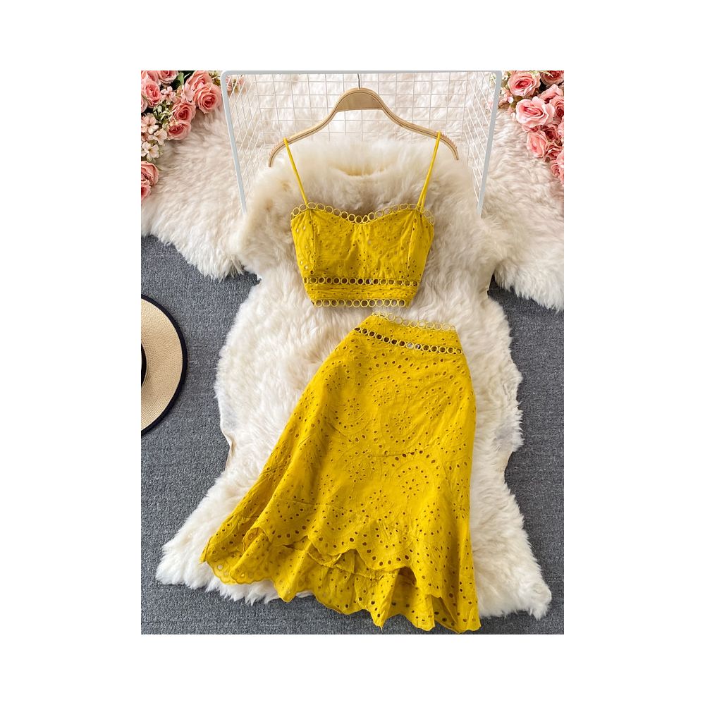 Beach vacation set new summer style backless short strapless camisole top and high waisted ruffle skirt image 3