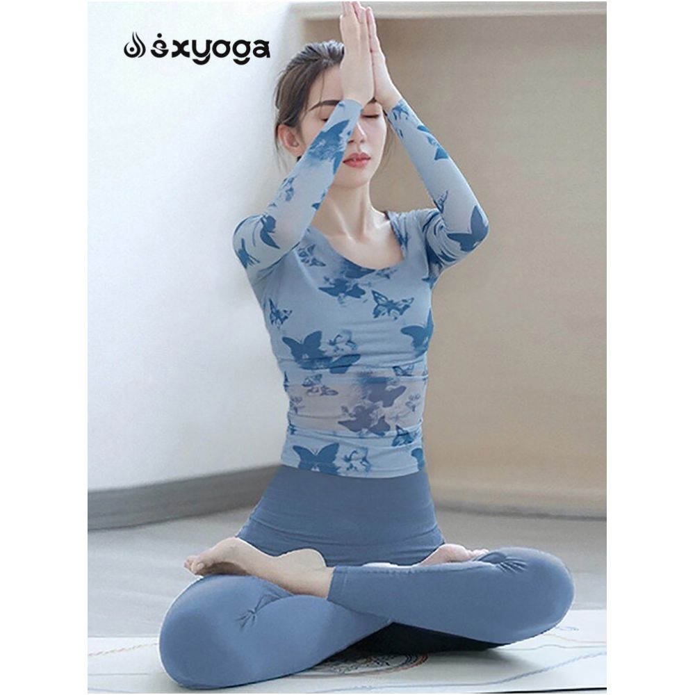 Chinese style yoga outfit women s top 2025 new style with chest cushion Pilates set fitness long sleeved autumn and winter image 0