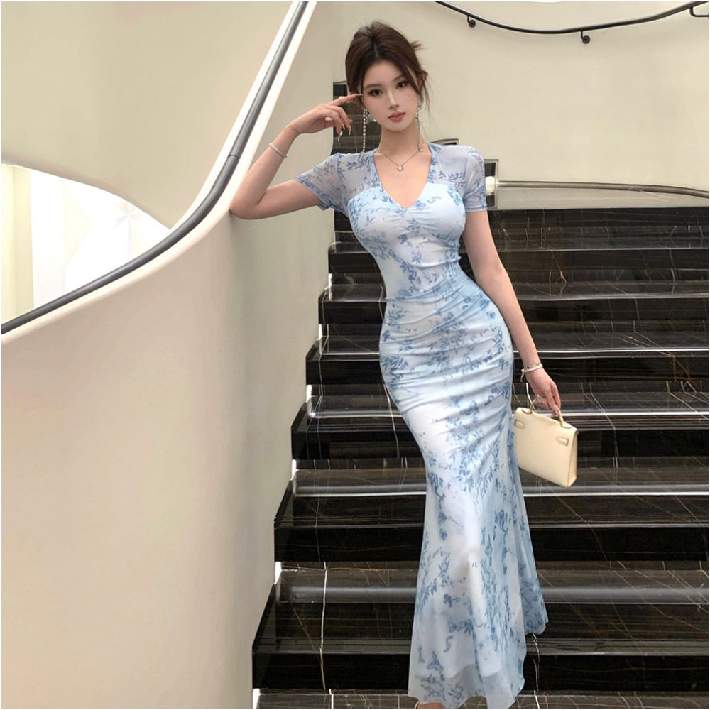 Pure desire style sexy V neck short sleeved printed dress spicy girl slim fit waist bag buttocks fish tail inner skirt