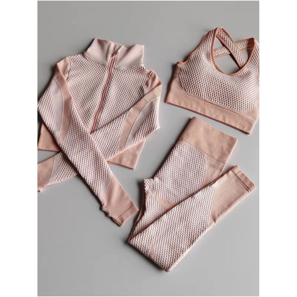 Hot selling seamless knitted peach buttocks fitness and yoga suit from Europe and America three piece set for autumn and winter image 3