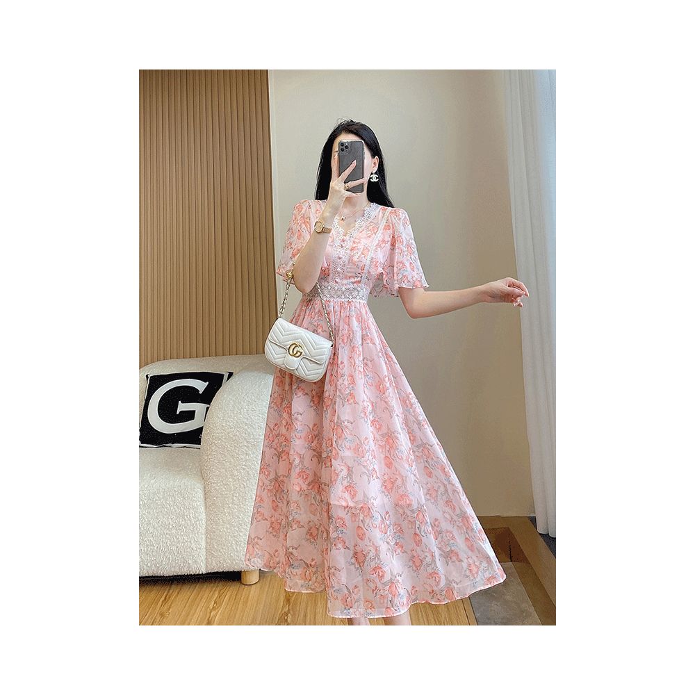 2025 New Summer Floral Print Dress for Women Sophisticated Youthful Elegant and Chic Perfect for Beach Vacations image 4