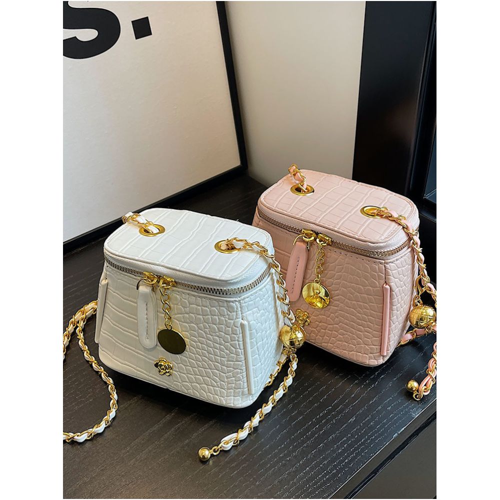 Korean style casual and fashionable high end small bag for women new 2025 summer fashion bucket bag niche trendy crossbody bag image 0