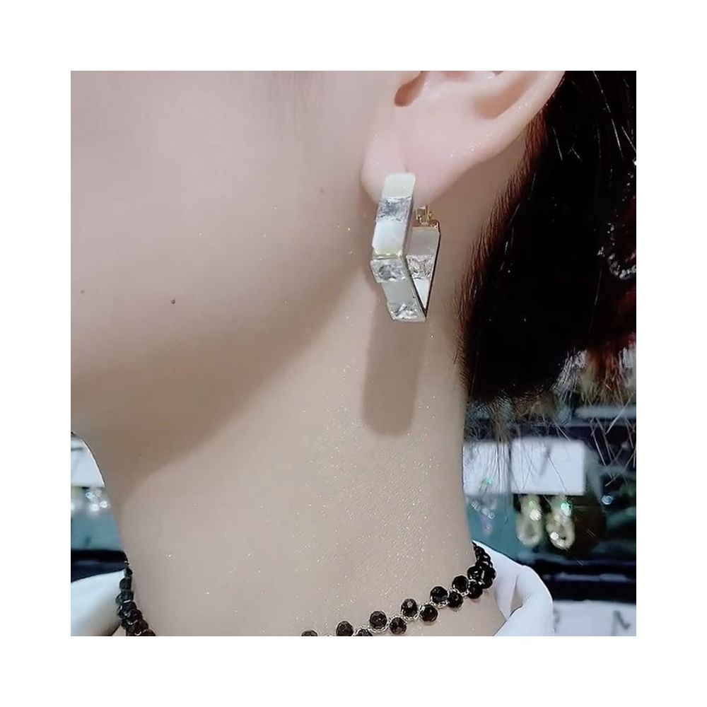 High end sparkling diamond cat s eye geometric earrings niche light luxury exquisite square earrings new style silver needle stud earrings versatile image 3