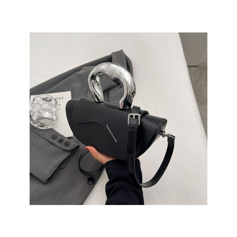 High quality French style niche design women s handbag new 2025 style trendy and versatile crossbody bag unique handbag