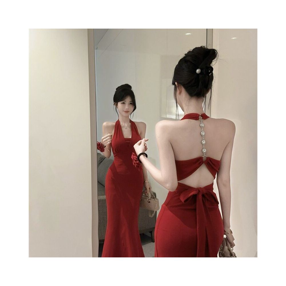 Red design chain hanging neck strap backless suspender dress women s sexy slim fit fish tail wrapped buttocks long skirt image 1