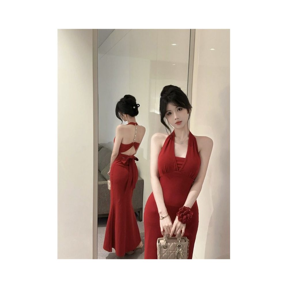 Red design chain hanging neck strap backless suspender dress women s sexy slim fit fish tail wrapped buttocks long skirt image 2