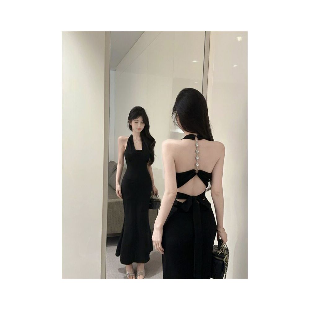 Red design chain hanging neck strap backless suspender dress women s sexy slim fit fish tail wrapped buttocks long skirt image 4