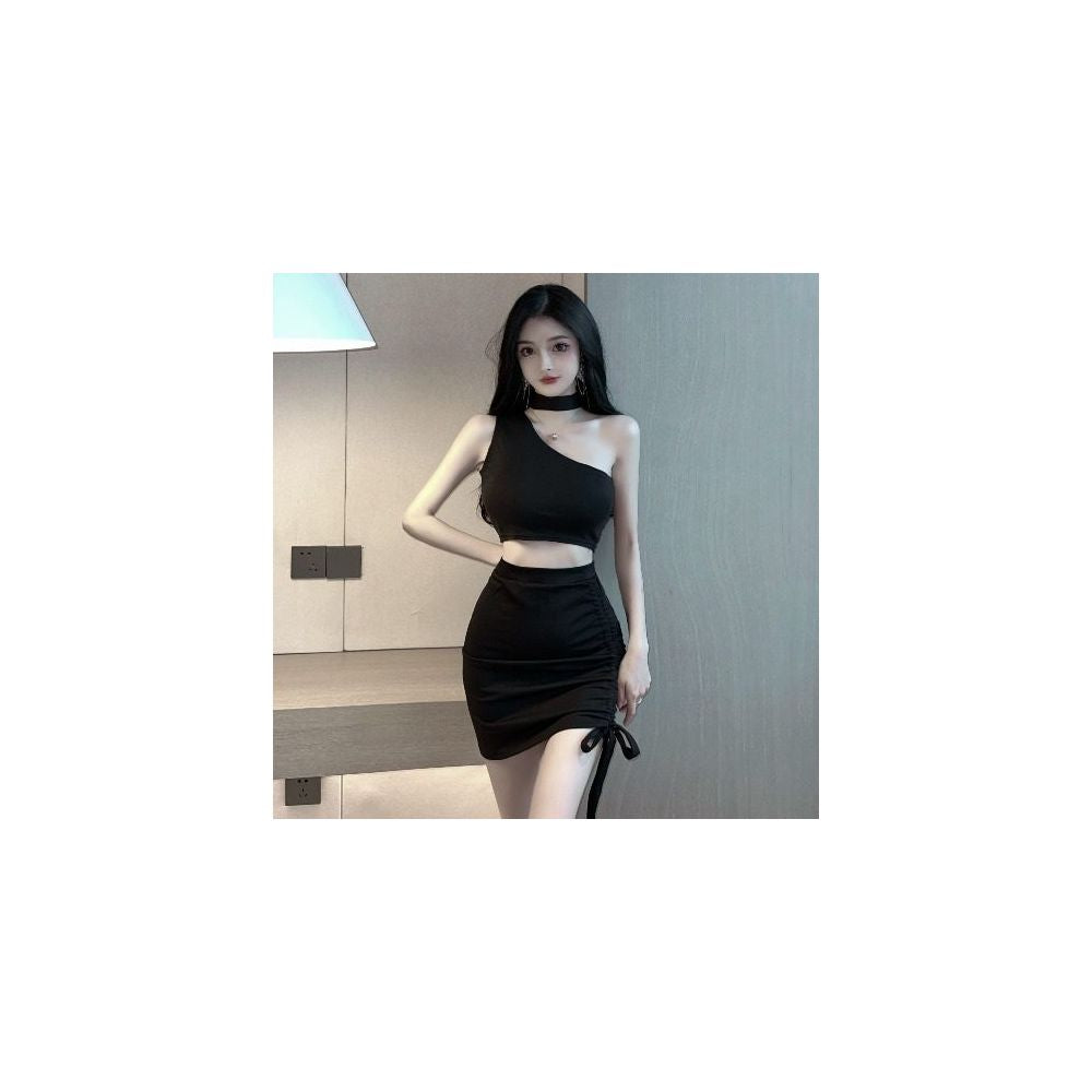 Internet celebrity sexy hot girl western style street style explosion sloping collar off shoulder short sleeveless top drawstring waist wrapped skirt two piece set