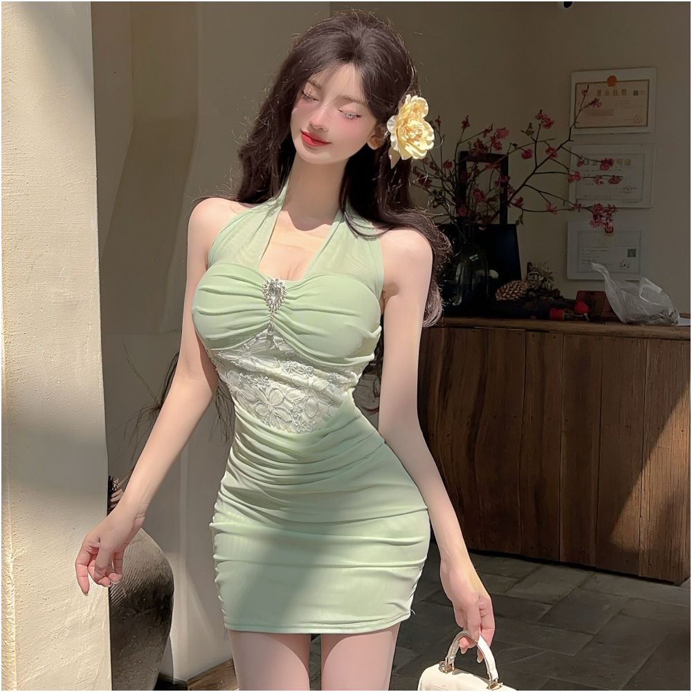 French style chic and stunning spicy girl and socialite hanging neck slimming and slimming lace patchwork hip hugging dress short for women image 2