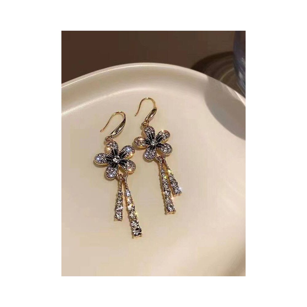 Super fairy flower long tassel ear hook women s high end feeling earrings temperament light luxury niche personality earrings French retro image 2