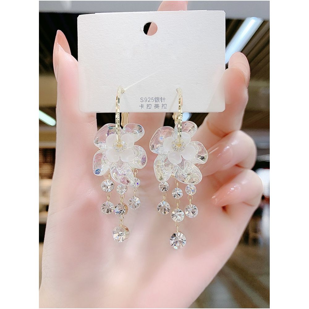 Super fairy white flower earrings with Korean temperament long diamond studded tassel earrings with a design sense internet famous earrings ear rings and earrings image 0