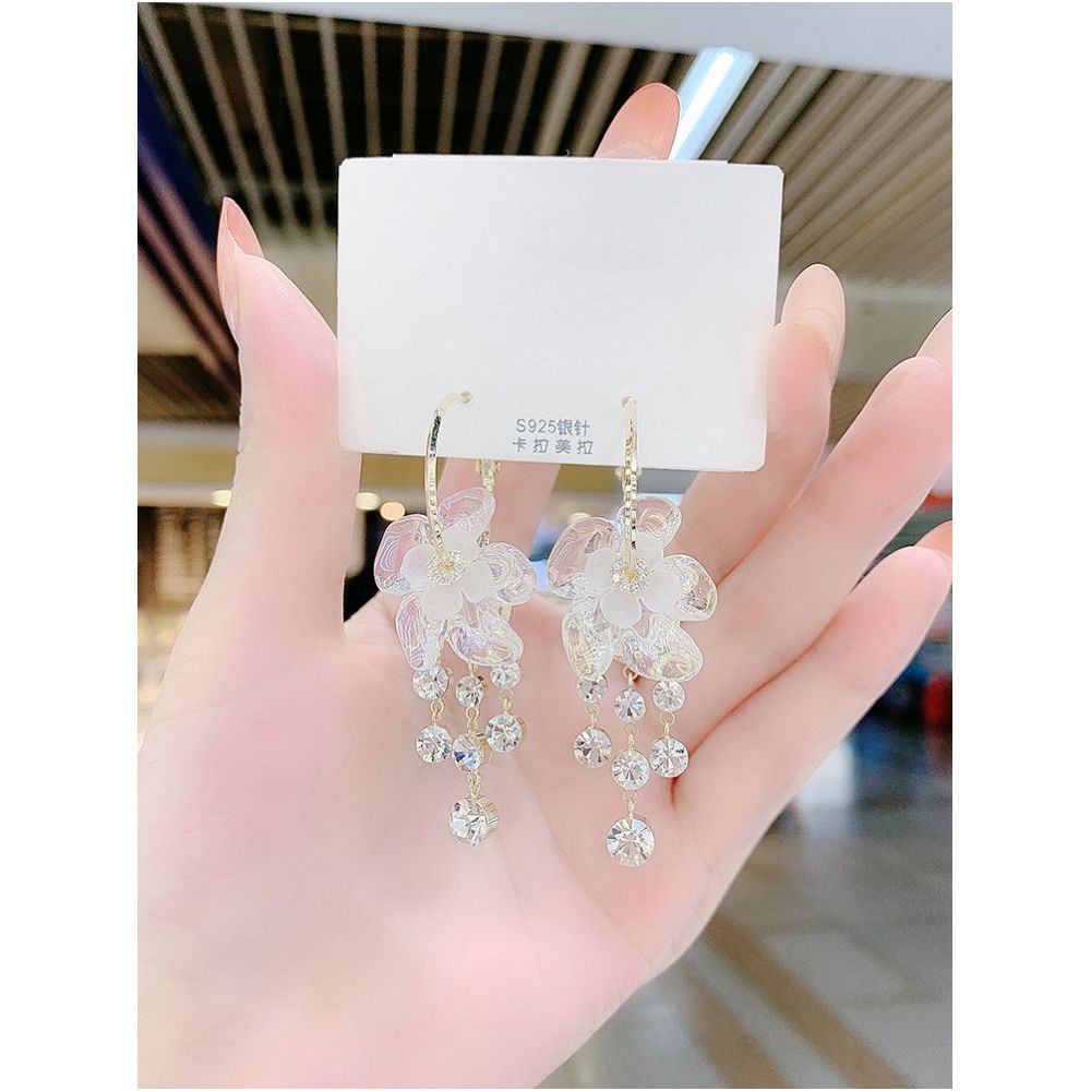 Super fairy white flower earrings with Korean temperament long diamond studded tassel earrings with a design sense internet famous earrings ear rings and earrings image 4
