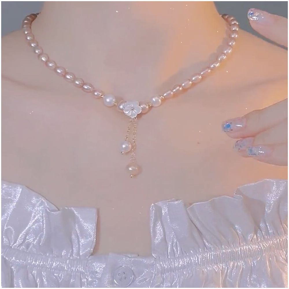 Outlet Discount Small Flowers Butterfly Pulling Pearl Necklace Women s Light Luxury Design Neck Chain Lock Bone Chain Accessories