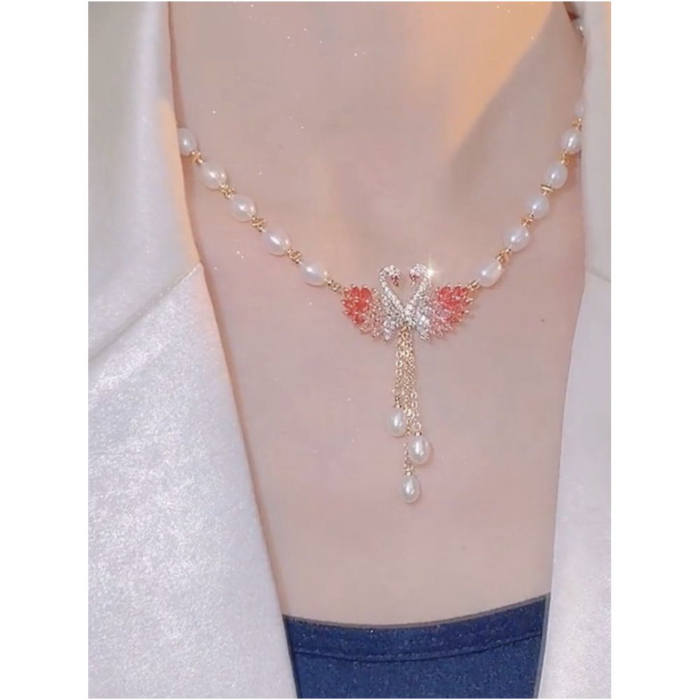 Japanese and Korean style 2026 new swan pink pearl necklace women s high end design fashionable cheongsam sweater chain image 2