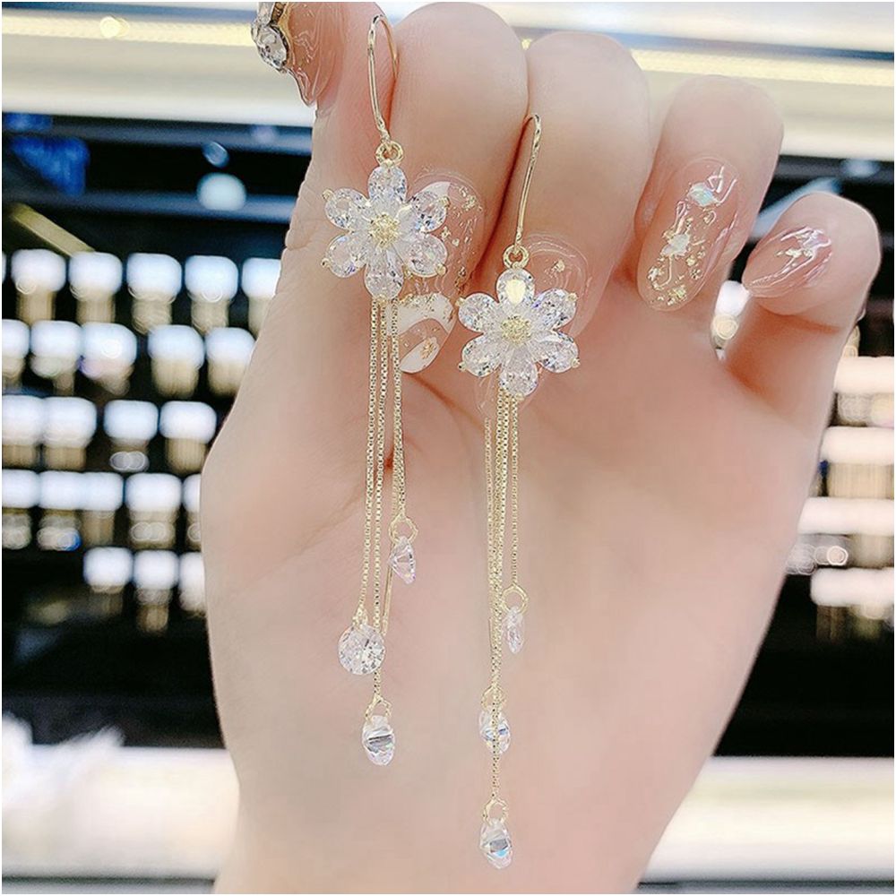 Korean style fashion temperament exaggerated personality floral tassel earrings women s 2026 new light luxury high end earrings image 3