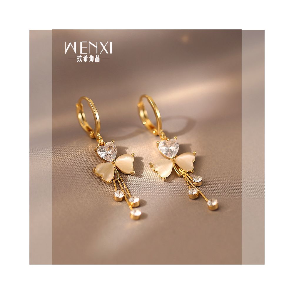 Light luxury clover earrings 2026 new item niche design high end tassel earrings feminine temperament autumn and winter earrings image 0
