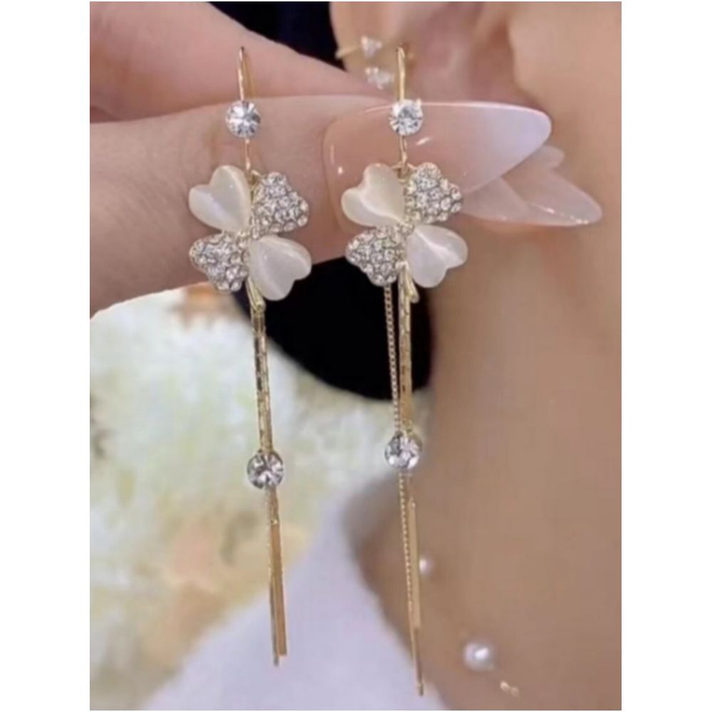 Light luxury temperament cat eye stone four leaf flower long tassel earrings round face slimming ear line 2026 new explosive earrings image 0