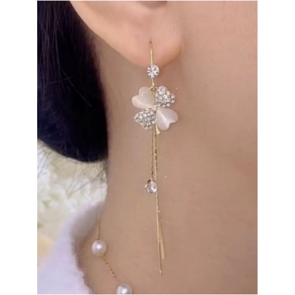 Light luxury temperament cat eye stone four leaf flower long tassel earrings round face slimming ear line 2026 new explosive earrings image 1