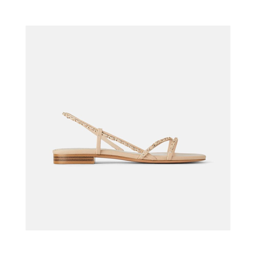 Accompanying you on the 2026 spring summer new chain flat beach shoes ins Korean version versatile fairy style Roman sandals image 0