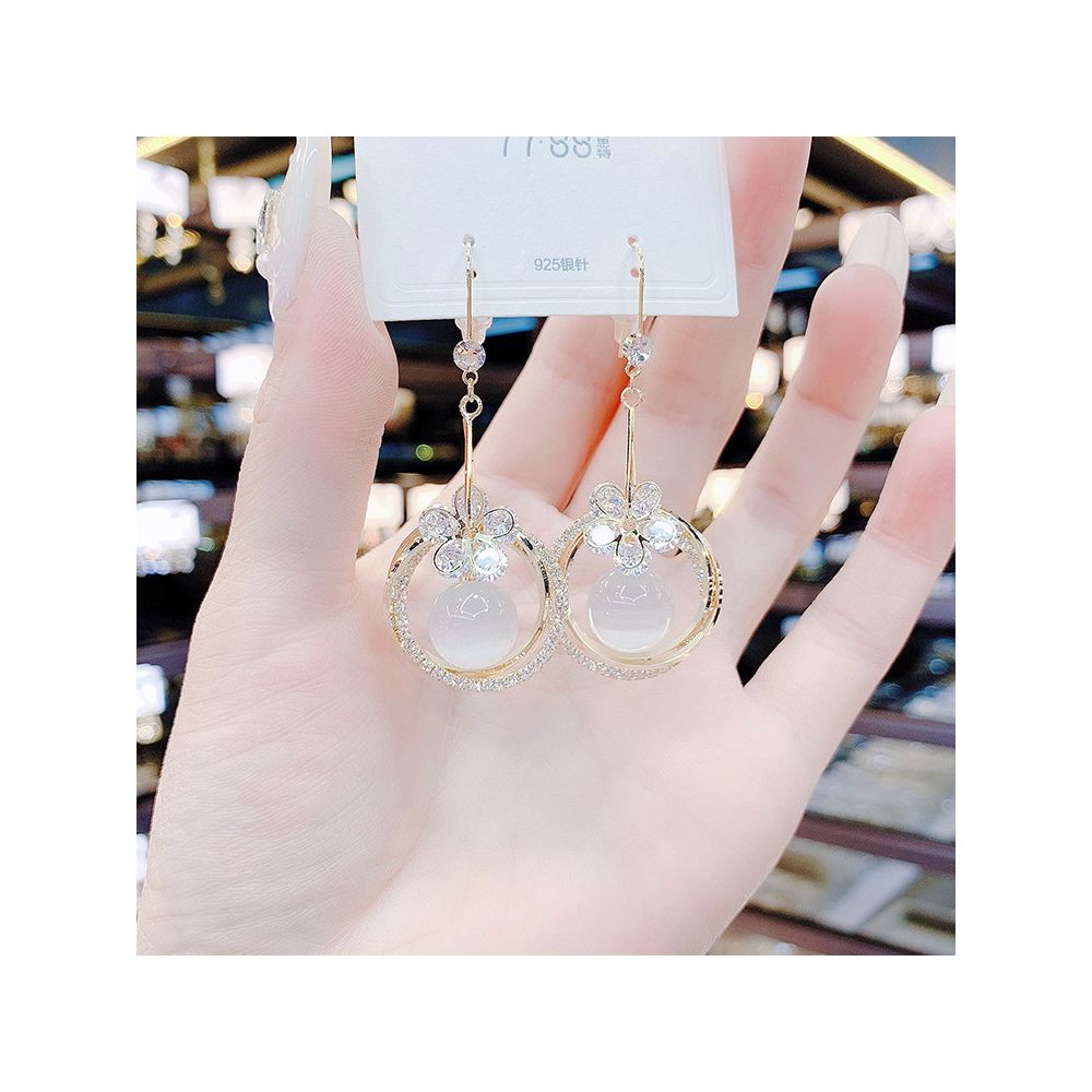 2025 New Korean Flower Circle Earrings Retro Sweet Charm Earrings French Internet Celebrity Cat Eye Stone Earrings image 1