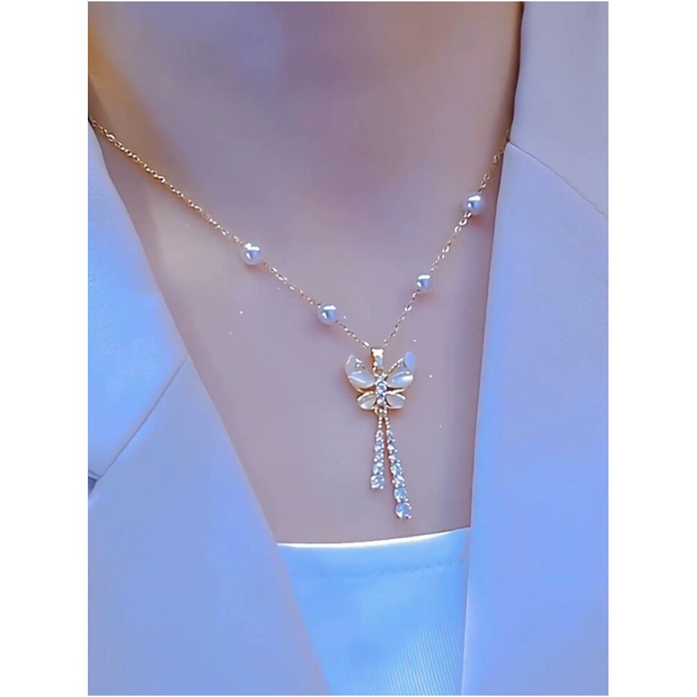 Super Immortal Pearl Butterfly Cat Eye Stone Tassel Necklace for Women 2024 New Style Trendy Luxury Clavicle Chain Internet Celebrity Neck Chain image 4