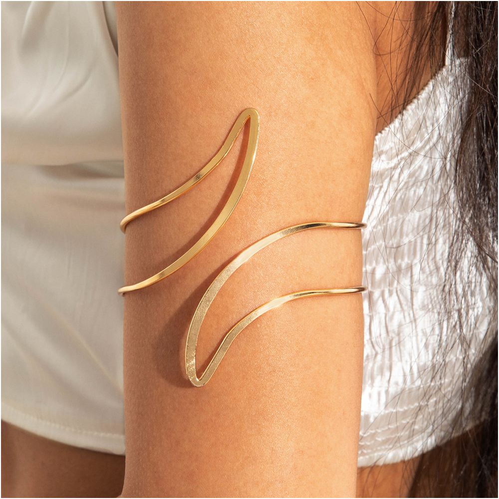 European and American style cross border jewelry minimalist starfish arm bracelet with a butterfly shaped open design women s bracelet