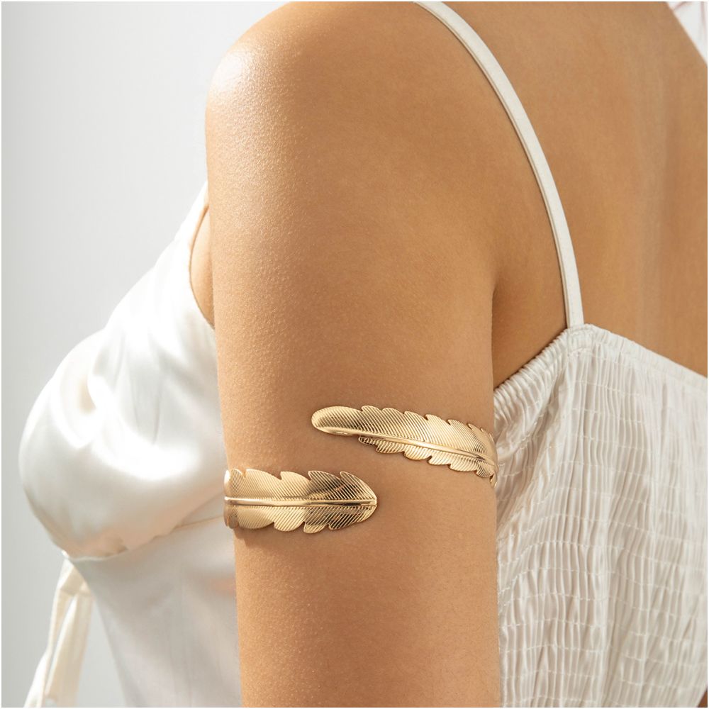 European and American style cross border jewelry minimalist starfish arm bracelet with a butterfly shaped open design women s bracelet