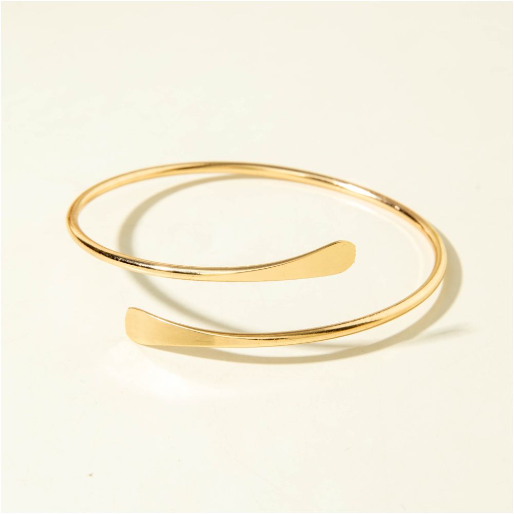 European and American style cross border jewelry minimalist starfish arm bracelet with a butterfly shaped open design women s bracelet