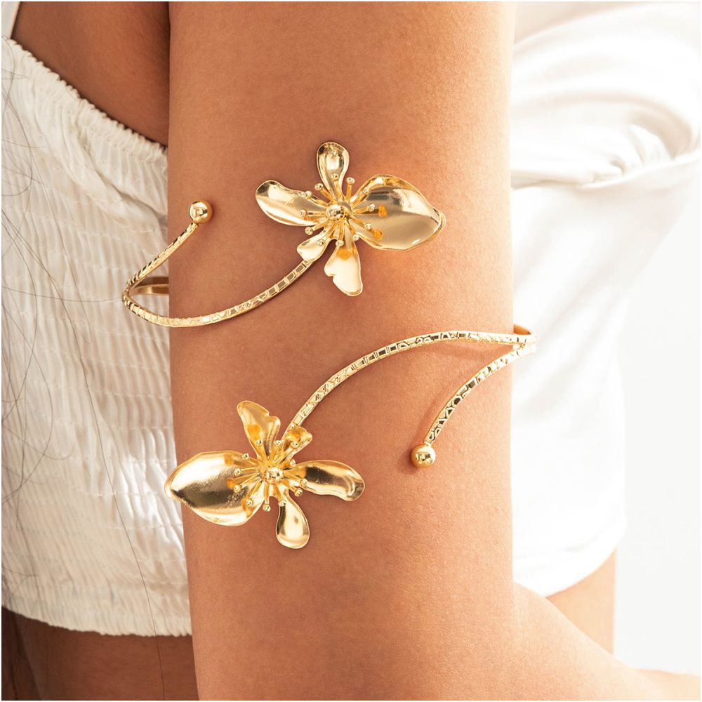 European and American style cross border jewelry minimalist starfish arm bracelet with a butterfly shaped open design women s bracelet