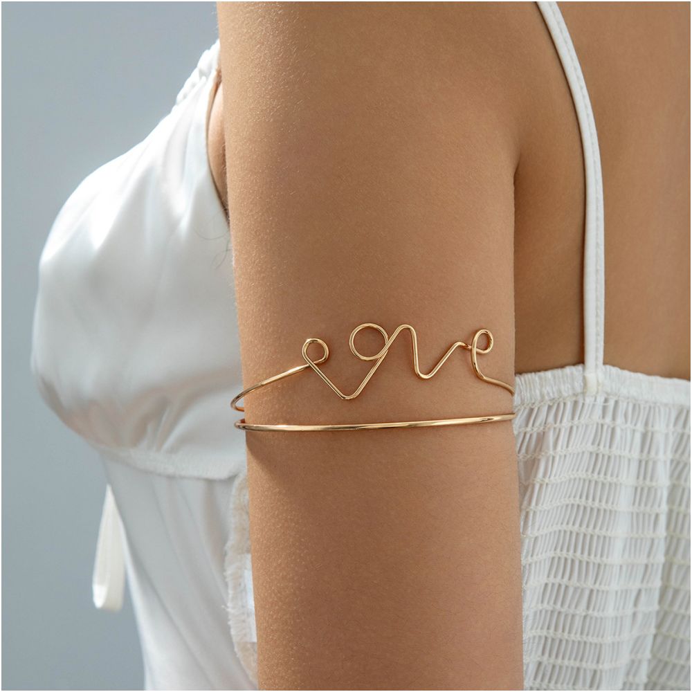 European and American style cross border jewelry minimalist starfish arm bracelet with a butterfly shaped open design women s bracelet