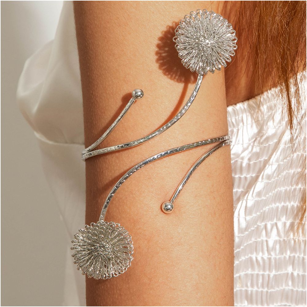 European and American style cross border jewelry minimalist starfish arm bracelet with a butterfly shaped open design women s bracelet