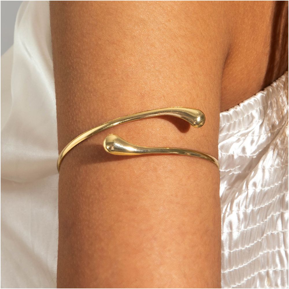 European and American style cross border jewelry minimalist starfish arm bracelet with a butterfly shaped open design women s bracelet