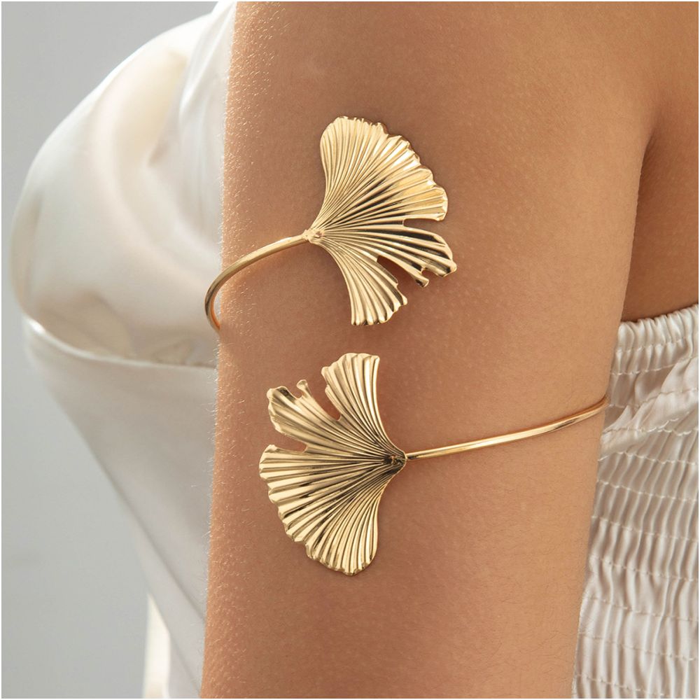 European and American style cross border jewelry minimalist starfish arm bracelet with a butterfly shaped open design women s bracelet