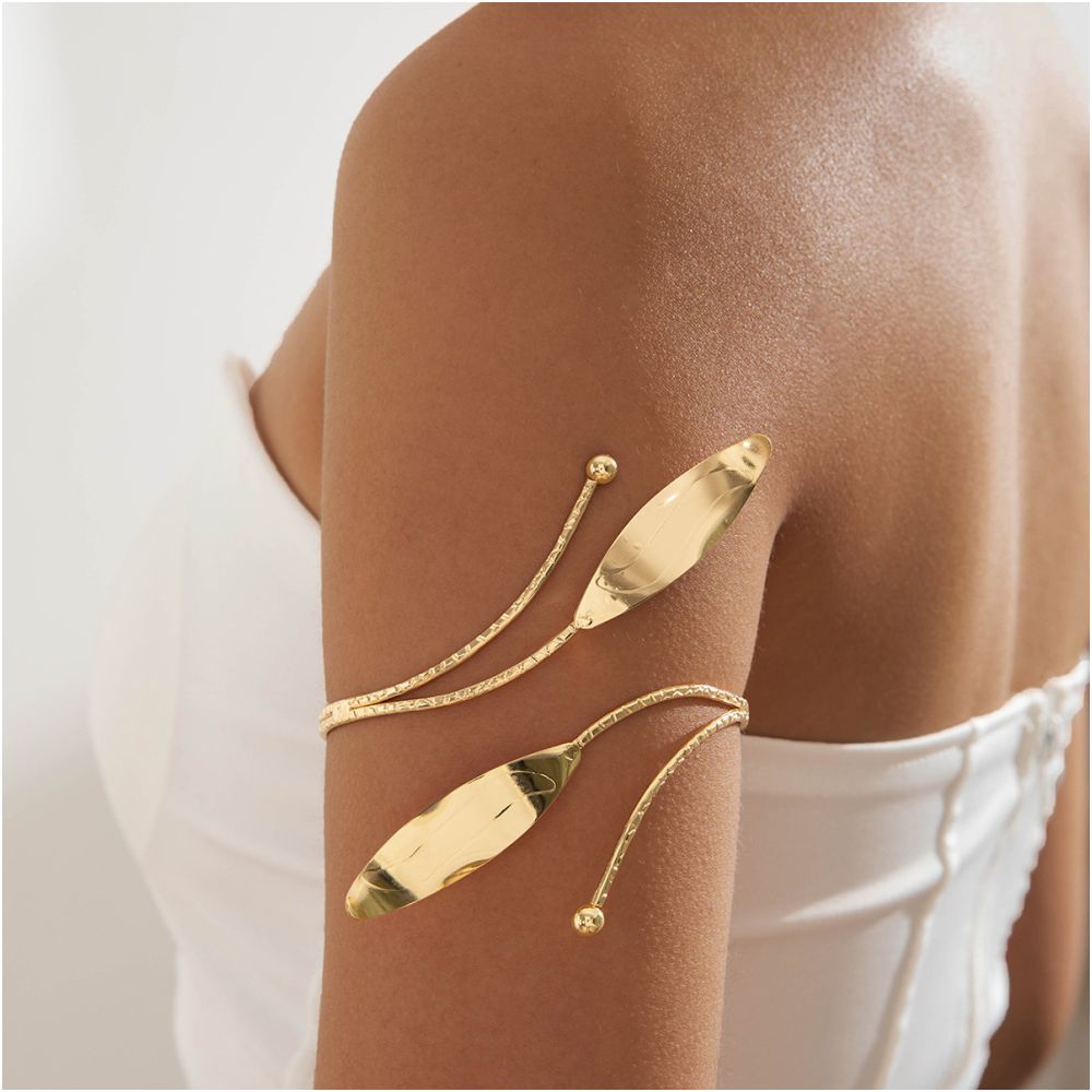 European and American style cross border jewelry minimalist starfish arm bracelet with a butterfly shaped open design women s bracelet