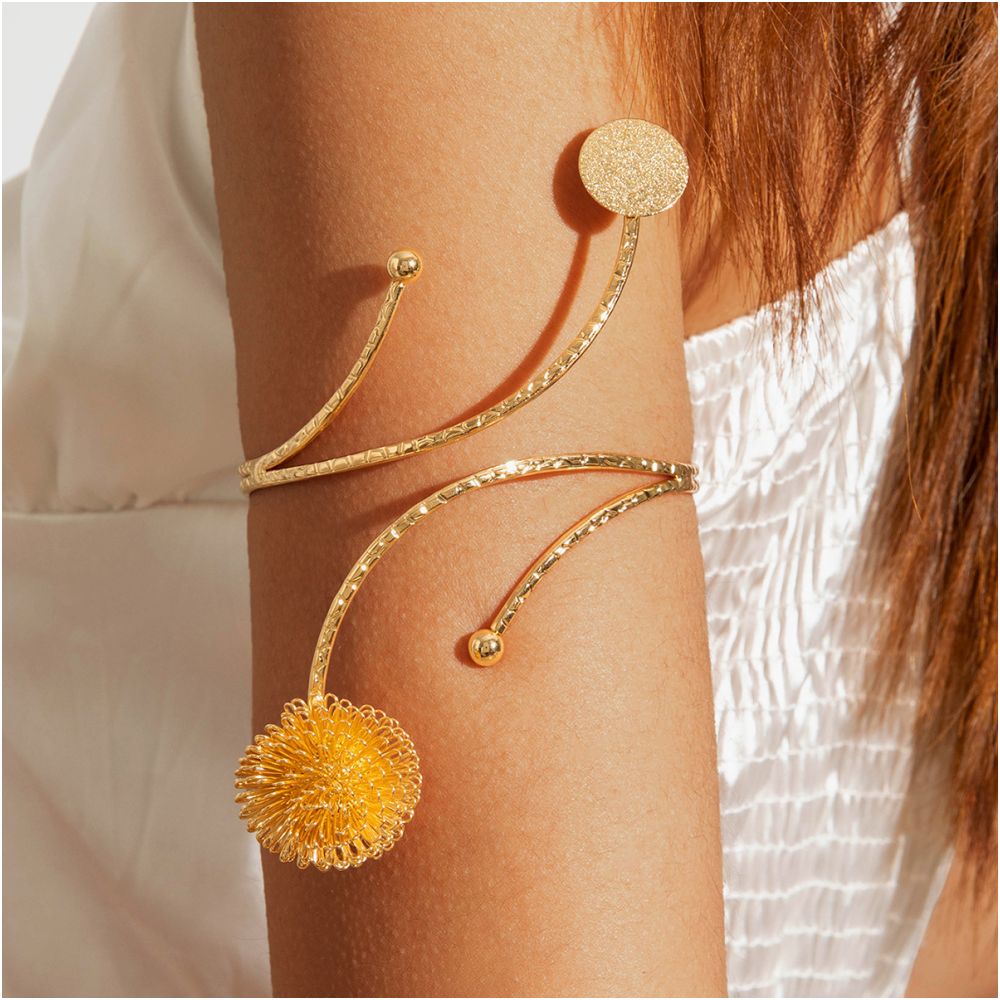 European and American style cross border jewelry minimalist starfish arm bracelet with a butterfly shaped open design women s bracelet