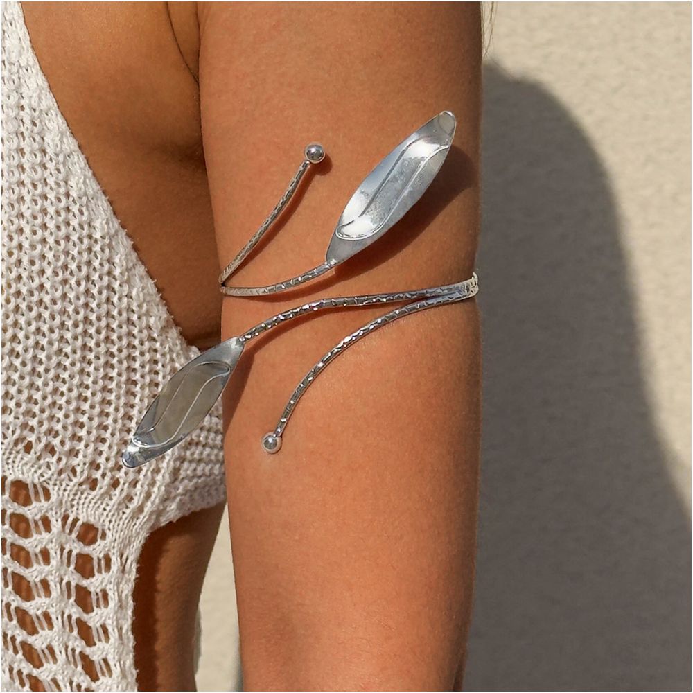 European and American style cross border jewelry minimalist starfish arm bracelet with a butterfly shaped open design women s bracelet