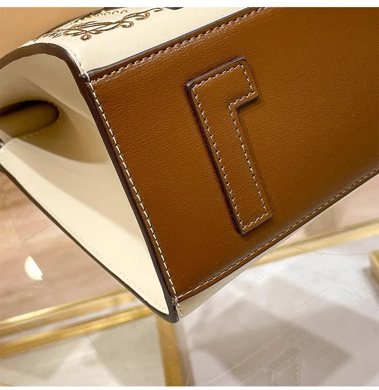 2025 Luxury and New Fashion Tote Bag with Delicate Cat Painting and Pattern Women's  Popular and Premium Quality Handheld Bag