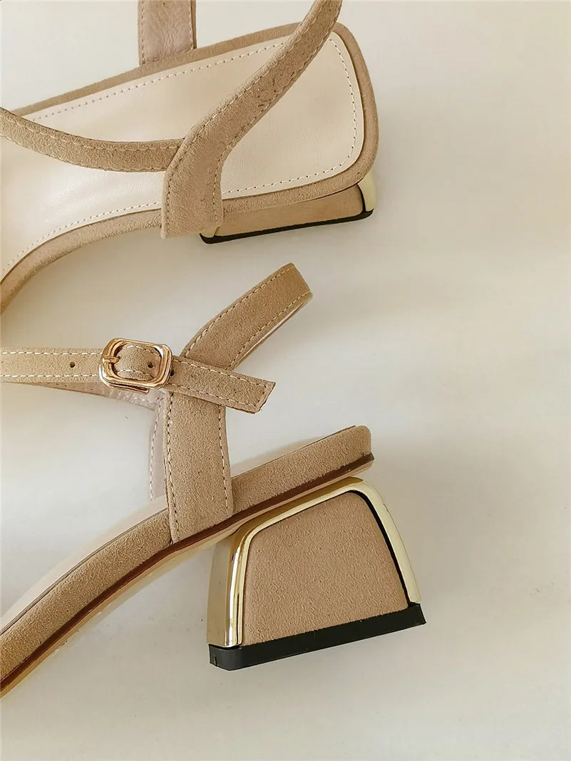 New Fashion Floral Comfortable Women's Sandal Fashion Simple Open-toe Low Heel Chunky Button Sandal