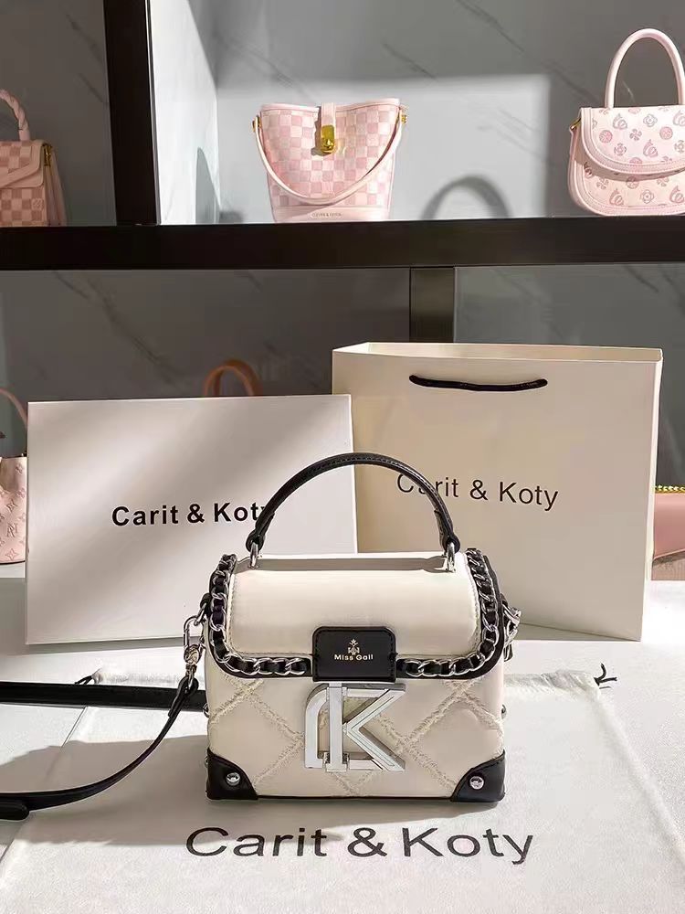 New Trendy Diamond Pattern Handbag for Women, French Style, Niche Design, Crossbody Bag, Box, Makeup Bag