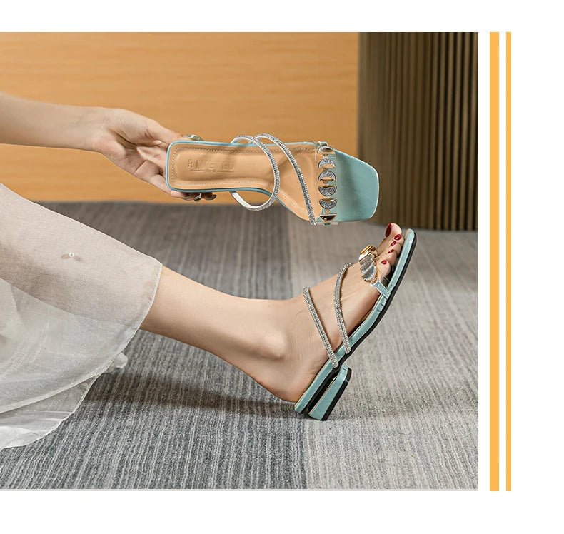 summer new women's slippers outdoor sandals casual flat shoes Stylish metal design Korean style office wear Large size 43