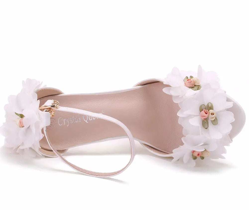 Summer new round-toed fish mouth white PU rhinestone lace flower wedding shoes banquet large size thin high-heeled women sandals
