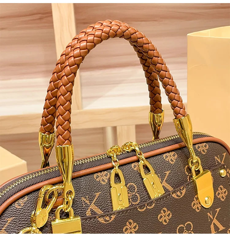 New 2025 High-End Designer Women's Handbag Autumn Winter Shoulder Crossbody Tote Bag Fashionable Luxury Accessory for Ladies