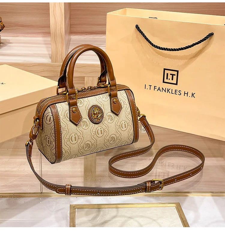 Brand Handheld Women's Bag 2025 New Designer Spring/Summer Luxury Pillow Bag Retro Single Shoulder Crossbody Bag