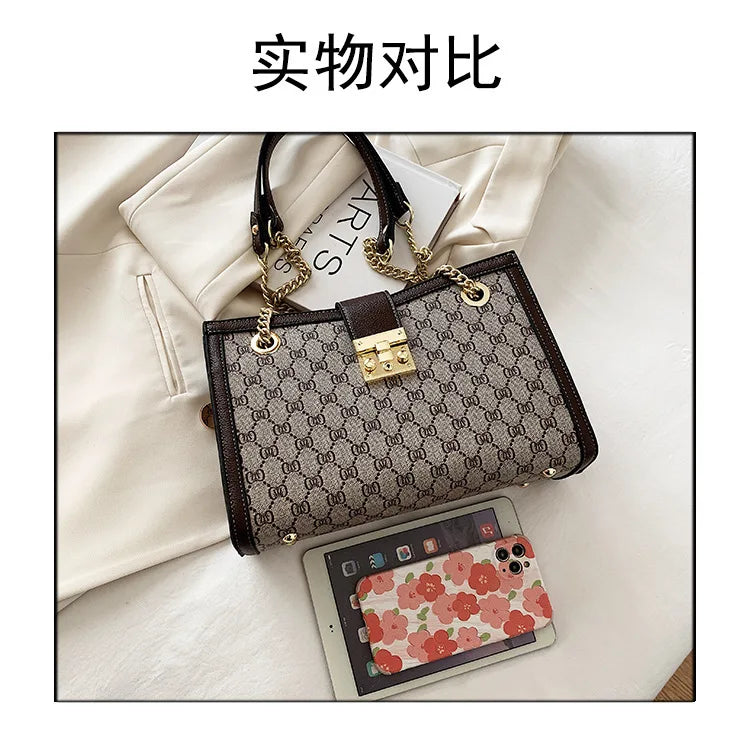 Women's Bag 2025 New Fashion European and American Retro Print Large Capacity Tote Bag Chain Shoulder Underarm Bag Wholesale