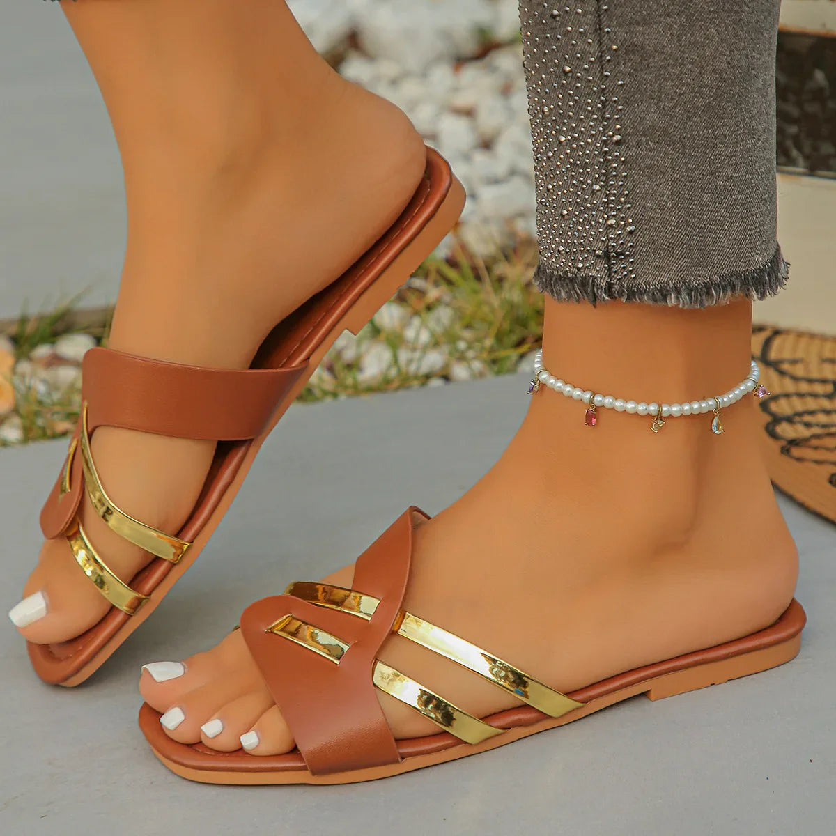 2026 Summer Round Headed Elegant Sexy Flat Casual Sandals Fashionable Best Selling New Comfortable Women's Plus Size Slippers